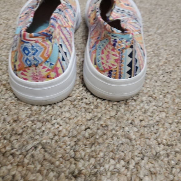 Mossimo Supply co womens slip On Shoes - Picture 4 of 9